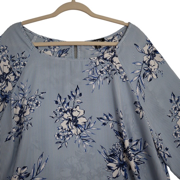 Roz & Ali Floral Flutter Sleeve Blouse Women's Plus Size 2X Blue White Stripe - Picture 3 of 8